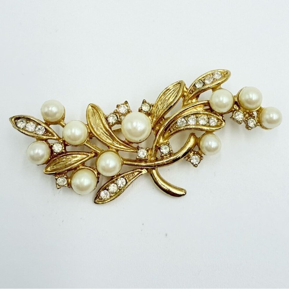 Vintage Gold Tone Brooch 1950s Floral & Faux Pearls British Mid-Century Elegance